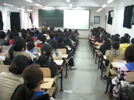 会场的情况