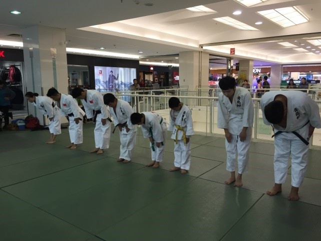 柔道デモンストレーション