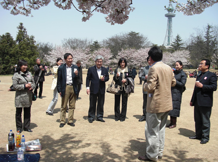 「桜を見る会」を開催しました